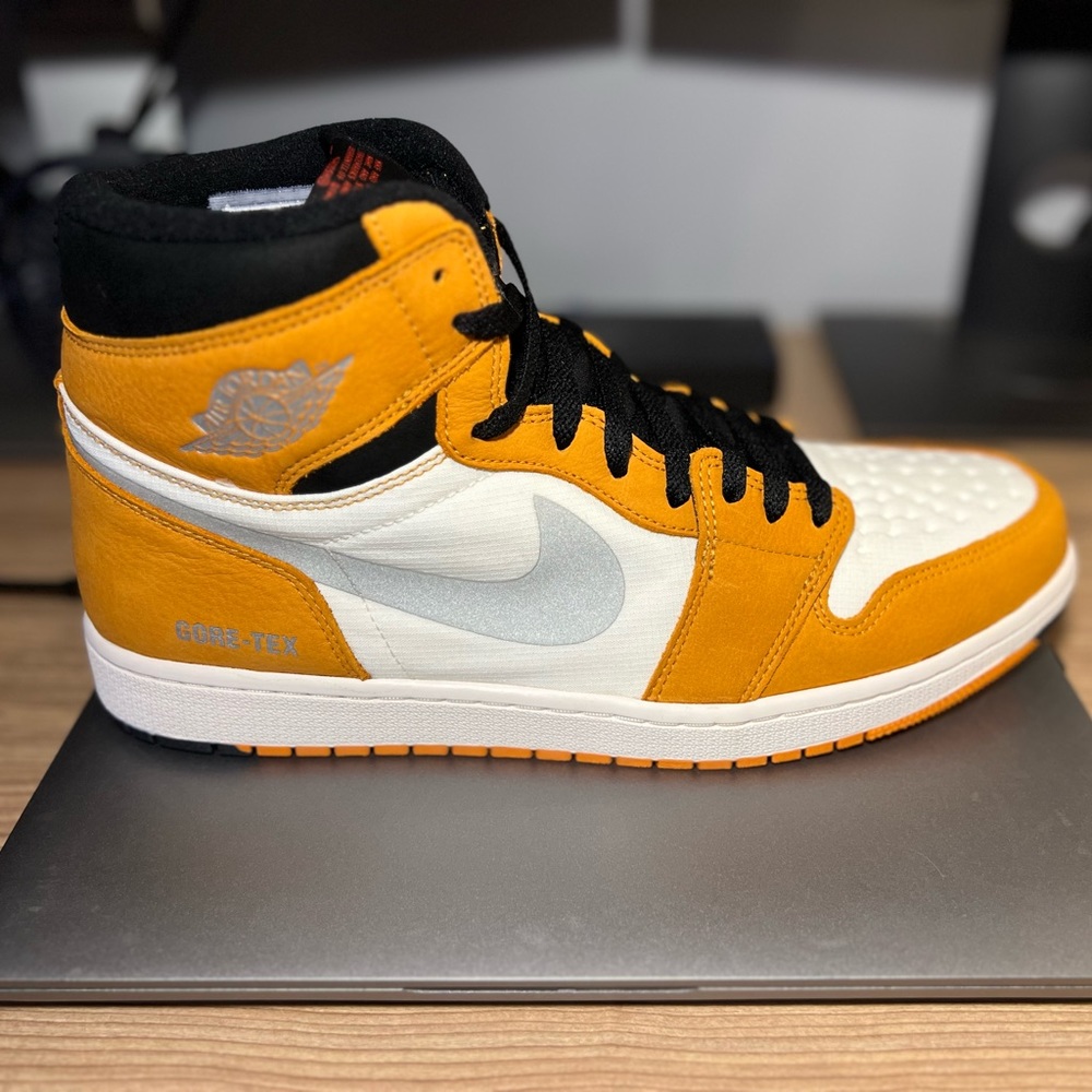 Jordan 1 Retro High Element